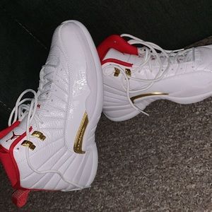 JORDAN 12 FIBA. *Rare* .  UNCREASED, WHITE bottoms